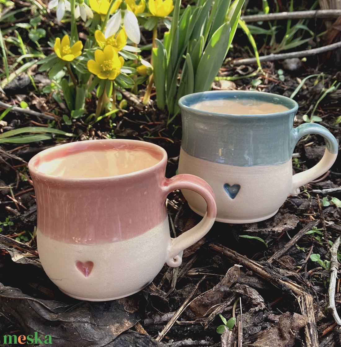 Szivecskés kávéscsésze pár - otthon & életmód - konyhafelszerelés, tálalás - tálalás - tányér & étkészlet - Meska.hu