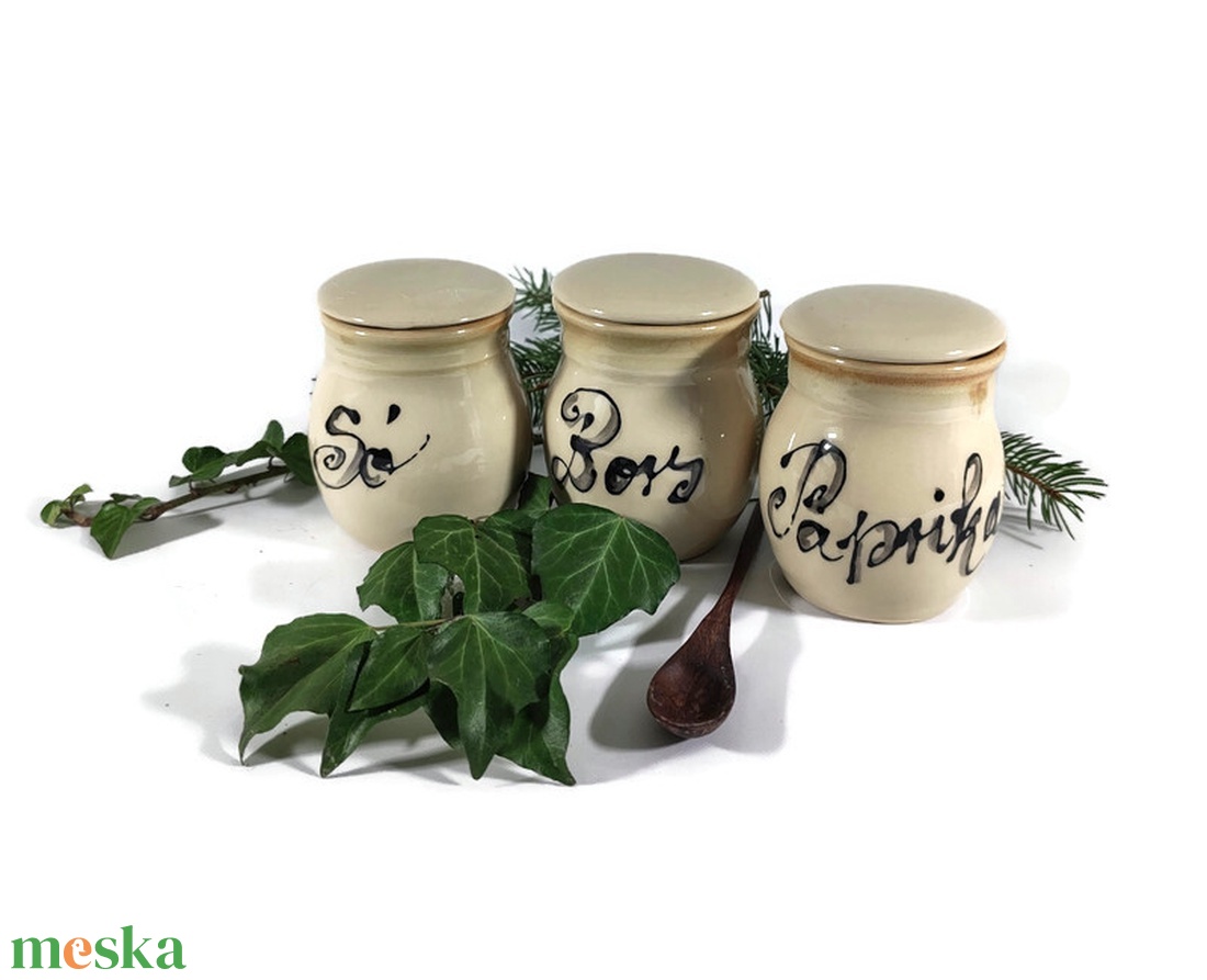 Kicsi fűszertartók, só bors, paprika - otthon & életmód - konyhafelszerelés, tálalás - konyhai tárolás - fűszertartó - Meska.hu