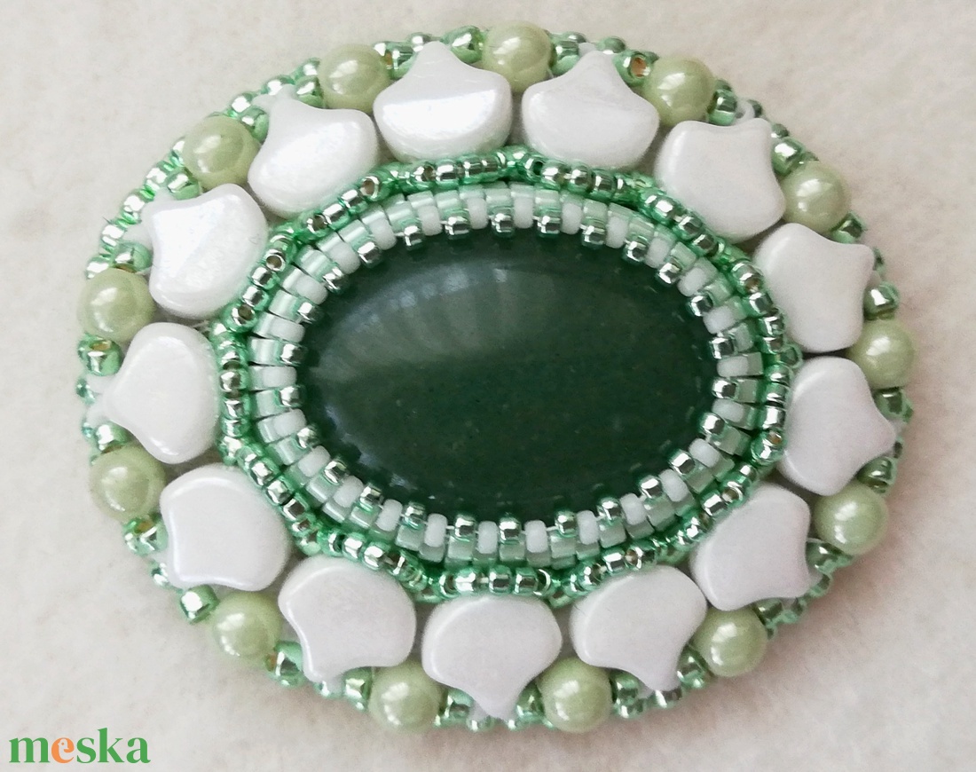 Aventurin bross - ékszer - kitűző és bross - kitűző - Meska.hu Aventurin bross - ékszer - kitűző és bross - kitűző - Meska.hu