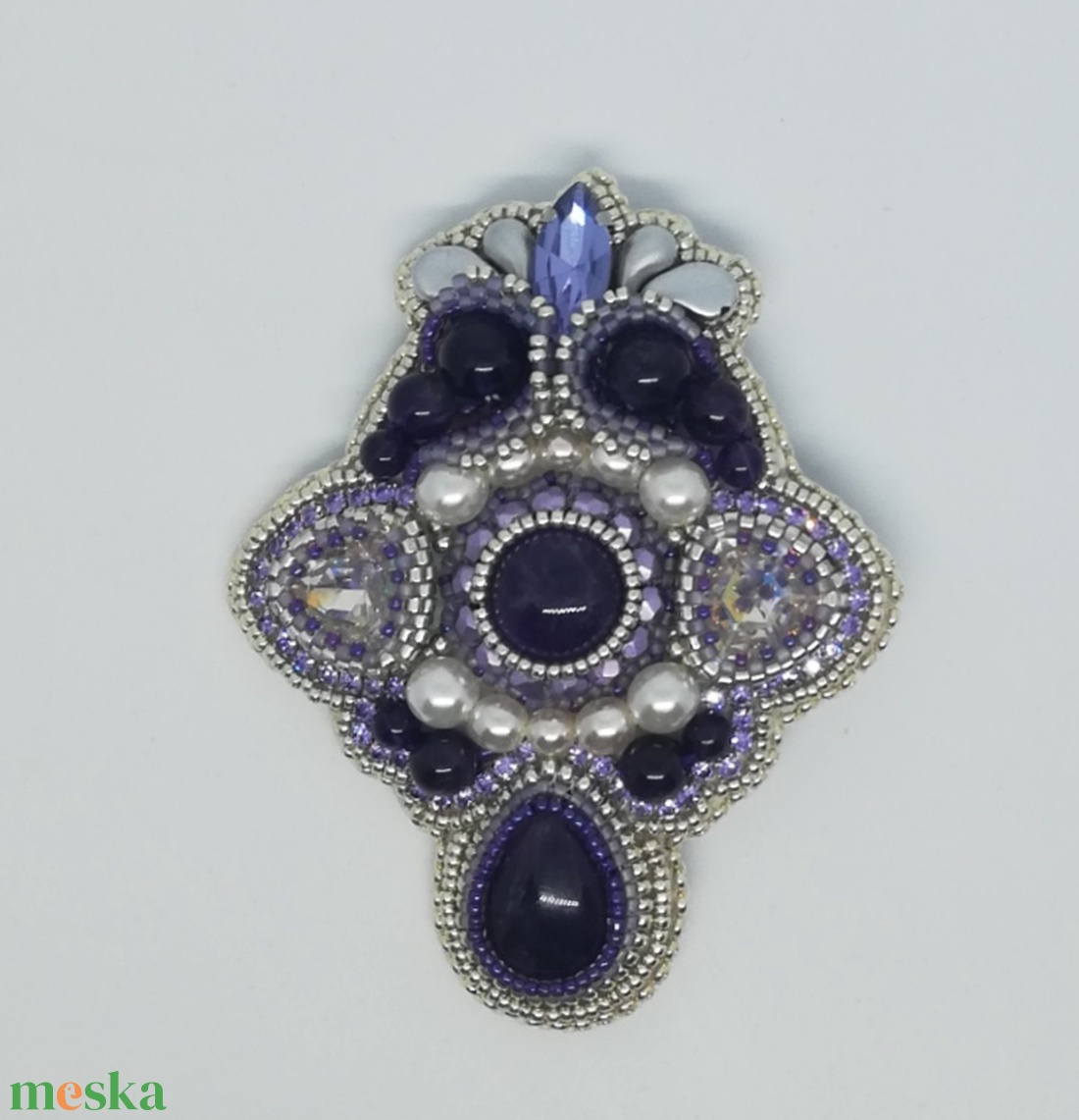 Ametiszt felséges bross - ékszer - kitűző és bross - kitűző - Meska.hu Ametiszt felséges bross - ékszer - kitűző és bross - kitűző - Meska.hu