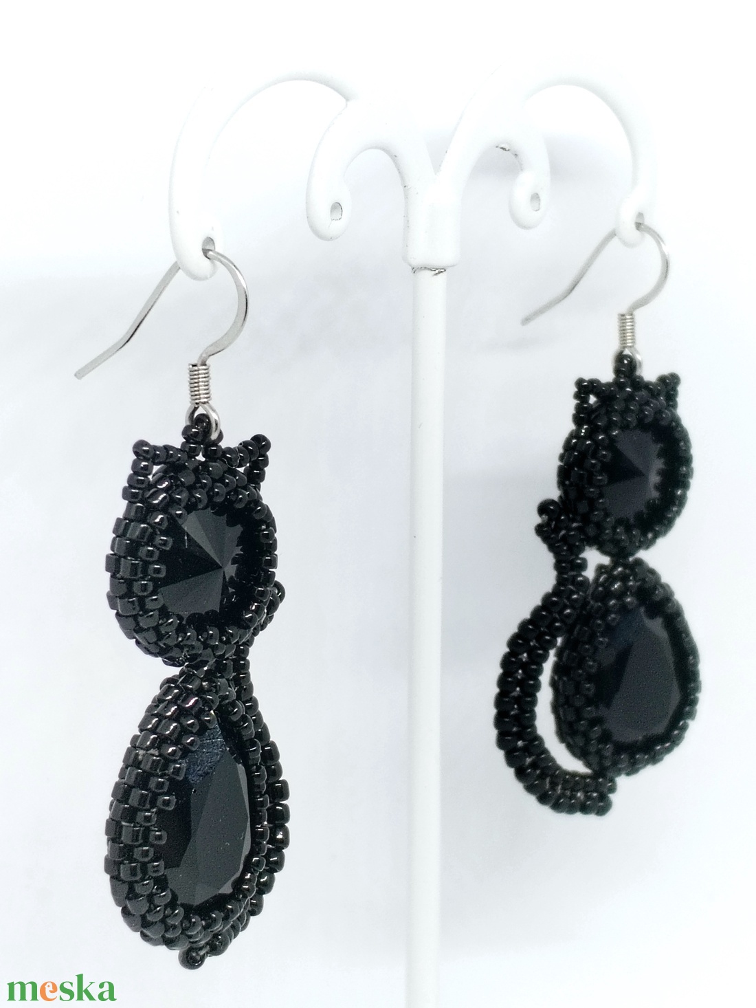 Black cat fülbevaló, kristályos macska fülbevaló  - ékszer - fülbevaló - lógó fülbevaló - Meska.hu