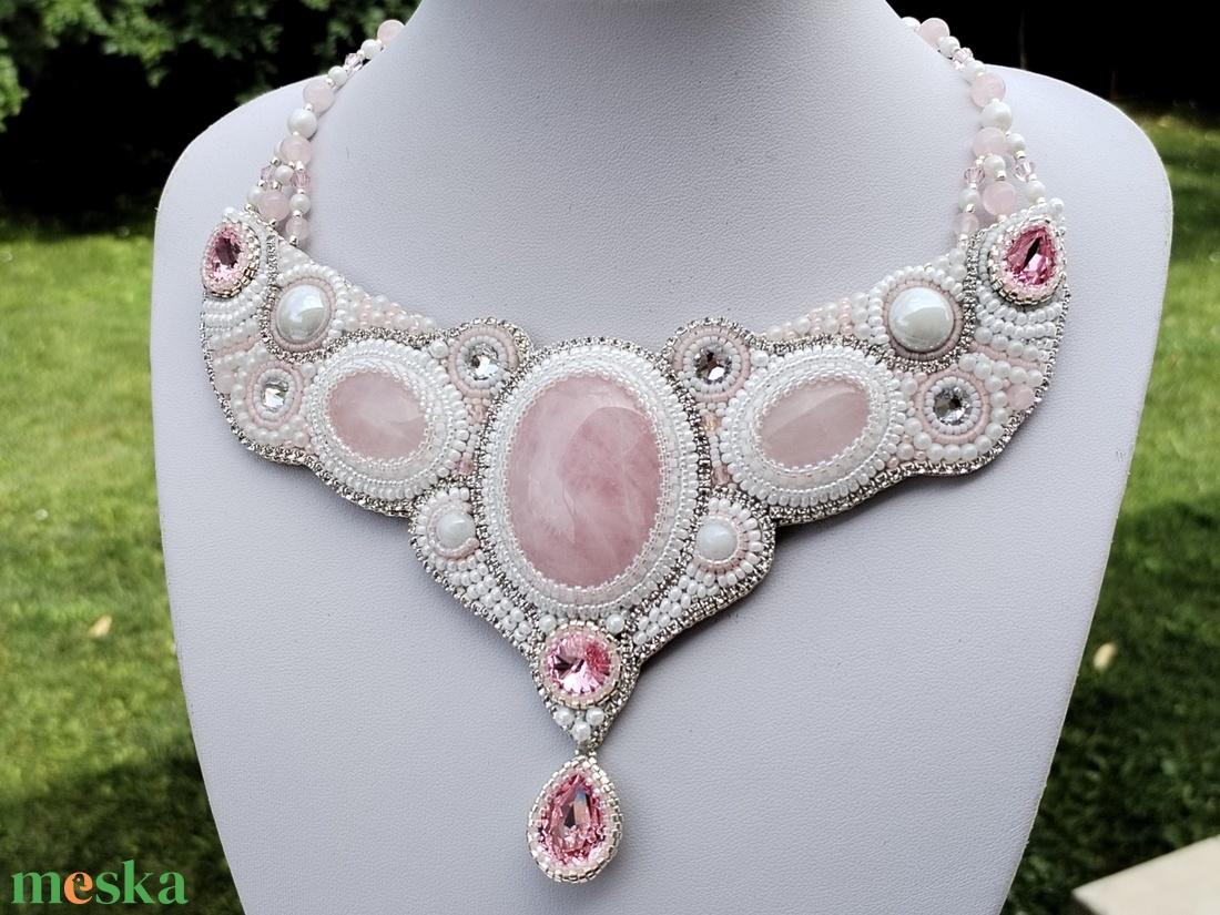 Pink lady nyakék, statement nyaklánc, OOAK hímzett nyakék - ékszer - nyaklánc - statement nyaklánc - Meska.hu Pink lady nyakék, statement nyaklánc, OOAK hímzett nyakék - ékszer - nyaklánc - statement nyaklánc - Meska.hu