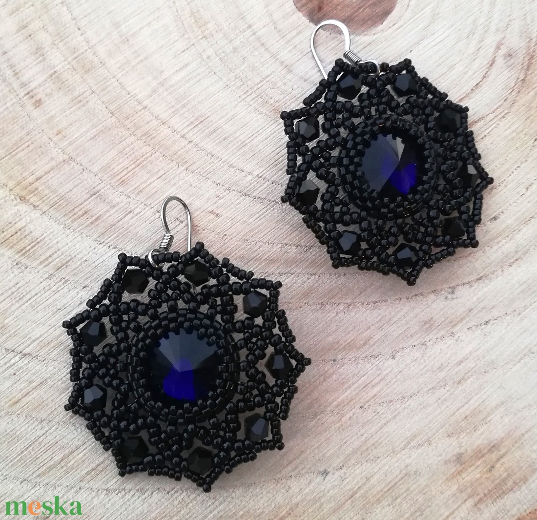 DIY-Tutorial - Kristály tondo fülbevaló leírás - diy (csináld magad) - fűzésminták - Meska.hu DIY-Tutorial - Kristály tondo fülbevaló leírás - diy (csináld magad) - fűzésminták - Meska.hu