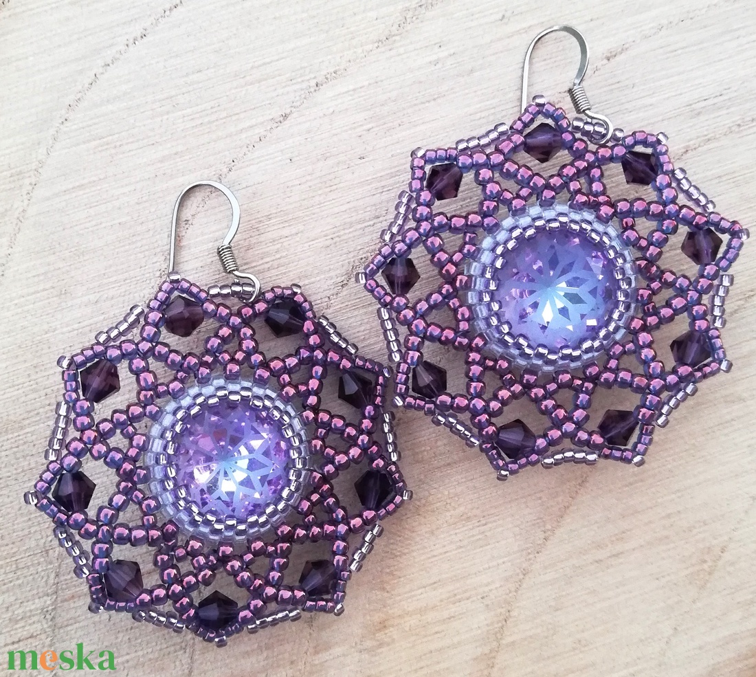 DIY-Tutorial - Kristály tondo fülbevaló leírás - diy (csináld magad) - fűzésminták - Meska.hu DIY-Tutorial - Kristály tondo fülbevaló leírás - diy (csináld magad) - fűzésminták - Meska.hu