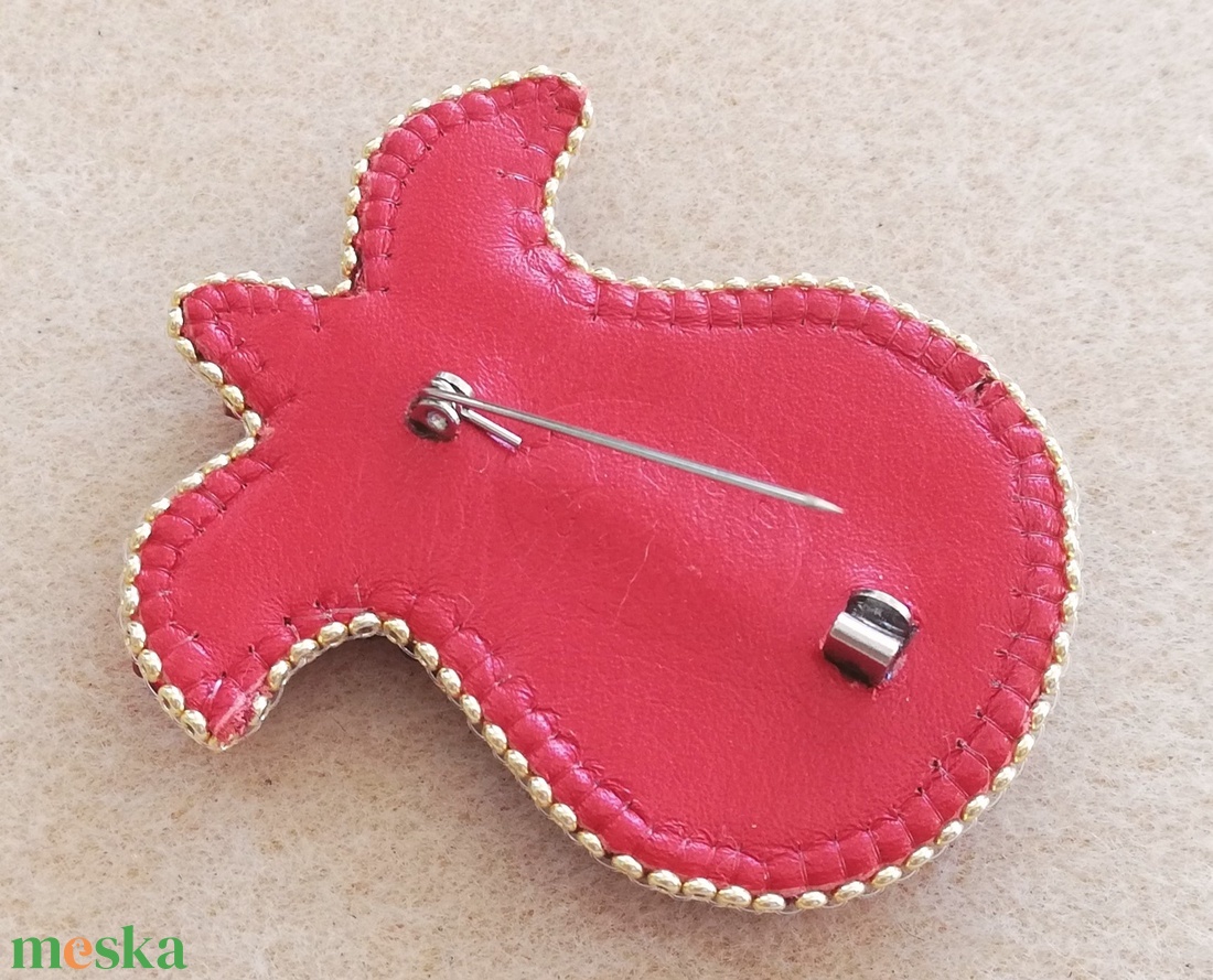 DIY-Tutorial - gyöngyhímző útmutató, hímzett tulipános bross - diy (csináld magad) - fűzésminták - Meska.hu DIY-Tutorial - gyöngyhímző útmutató, hímzett tulipános bross - diy (csináld magad) - fűzésminták - Meska.hu
