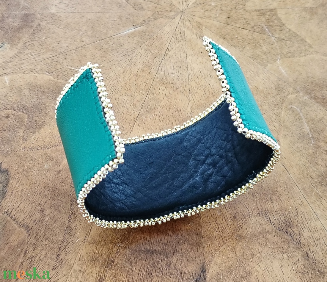 Zöld arany karperec - ékszer - karkötő - karperec - Meska.hu