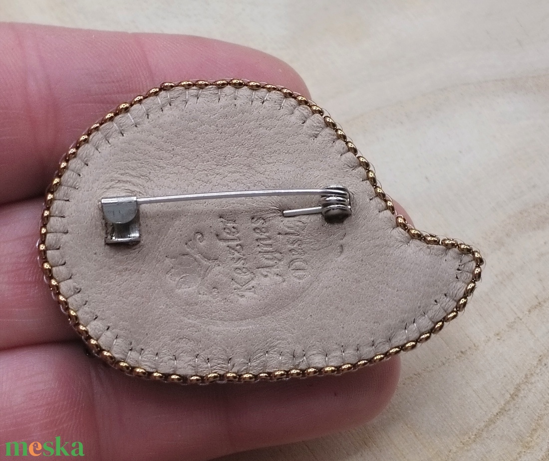 Sün Balázs bross - ékszer - kitűző és bross - Meska.hu