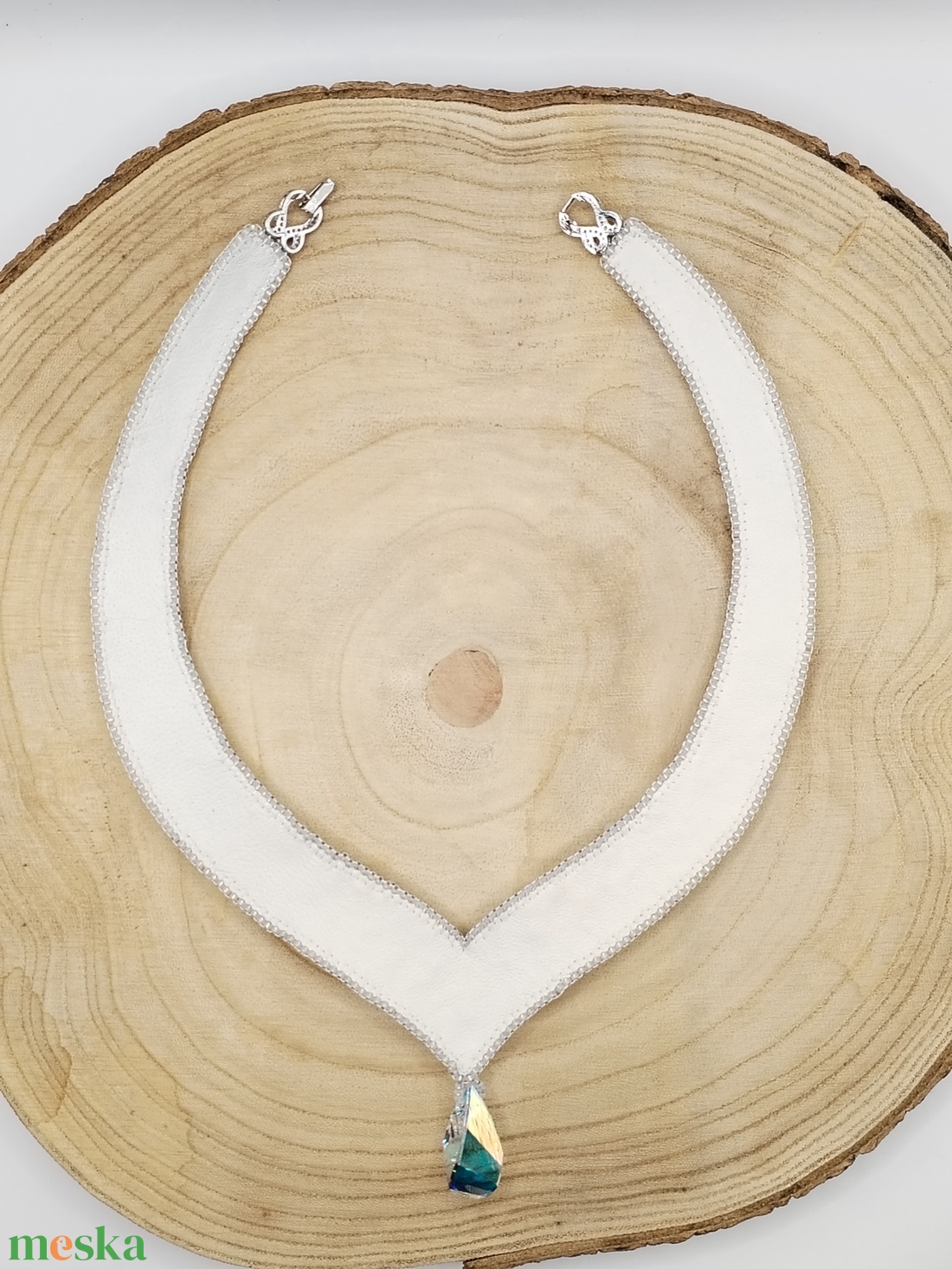 Hímzett menyasszonyi nyakék  - ékszer - nyaklánc - statement nyaklánc - Meska.hu