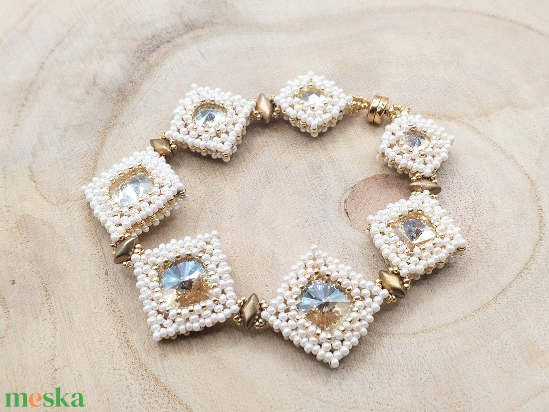 Pezsgő-arany karkötő  - ékszer - karkötő - gyöngyös karkötő - Meska.hu