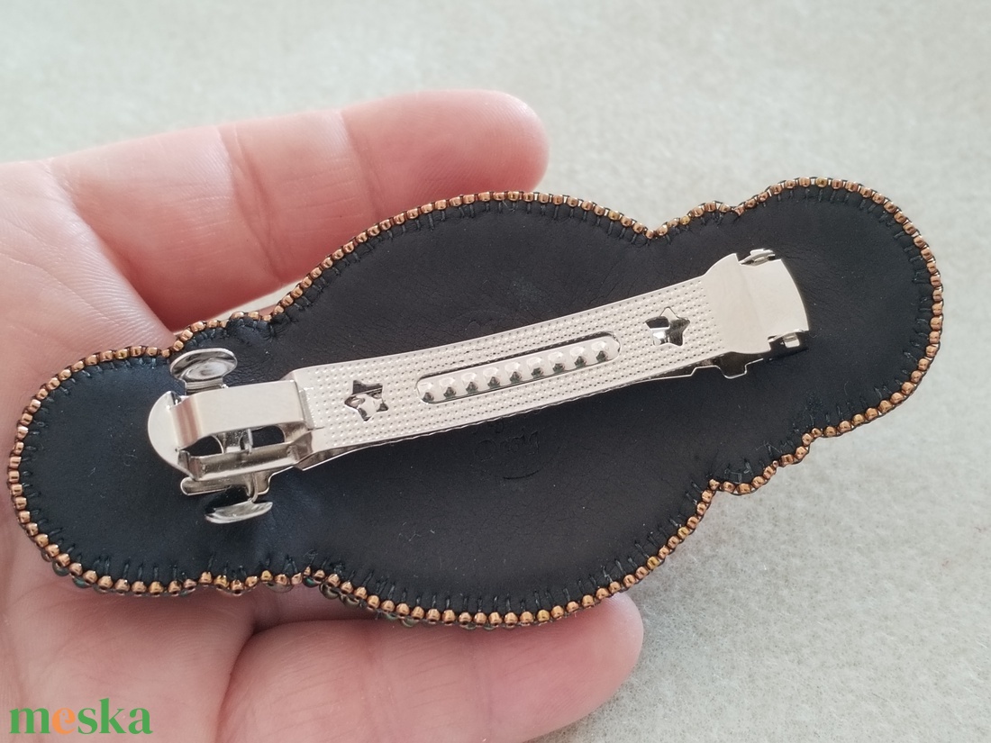 Zöld-bronz pufi francia csat - ruha & divat - hajdísz & hajcsat - hajcsat & hajtű - Meska.hu