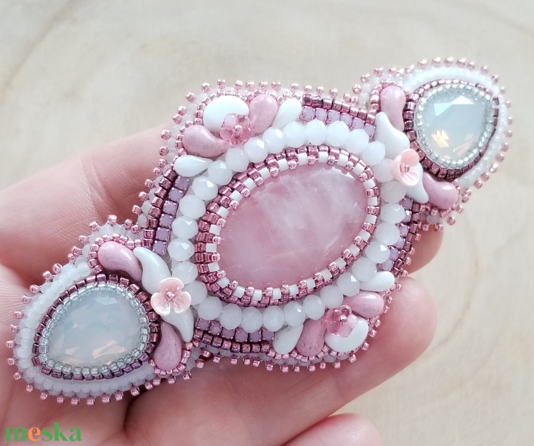 Rózsakvarc hímzett francia csat - ruha & divat - hajdísz & hajcsat - hajcsat & hajtű - Meska.hu