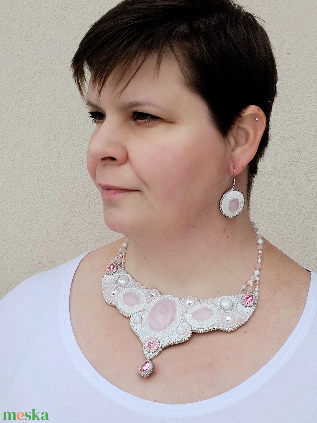 Pink lady nyakék, statement nyaklánc, OOAK hímzett nyakék - ékszer - nyaklánc - statement nyaklánc - Meska.hu