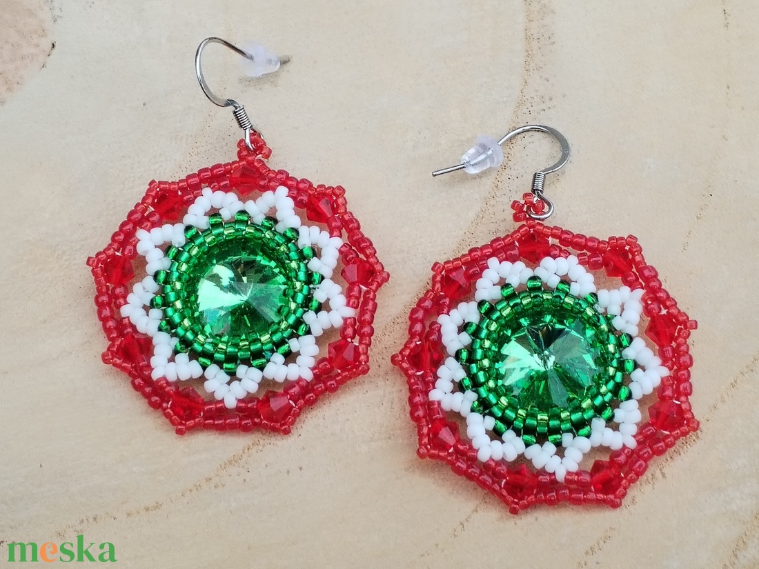 Nemzeti színű fülbevaló, trikolór kör fülbevaló, kokárda fülön függő - ékszer - fülbevaló - lógó fülbevaló - Meska.hu