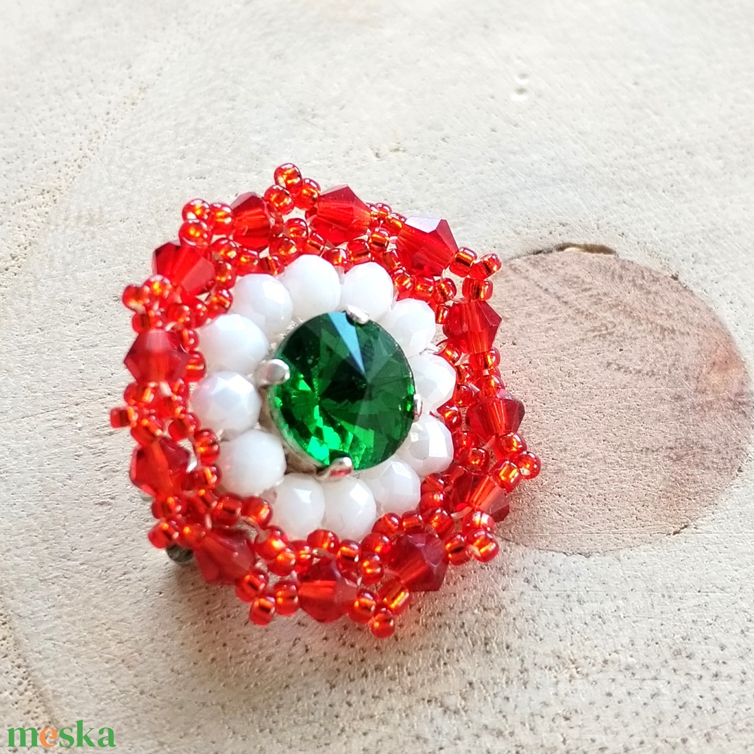 Mini kokárda, mini nemzeti színű kiegészítő, mini trikolor bross - ékszer - kitűző és bross - Meska.hu