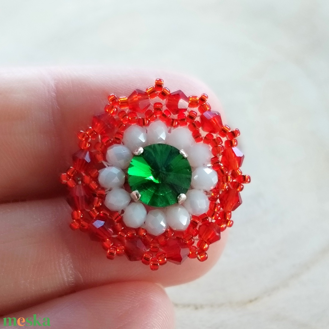 Mini kokárda, mini nemzeti színű kiegészítő, mini trikolor bross - ékszer - kitűző és bross - Meska.hu