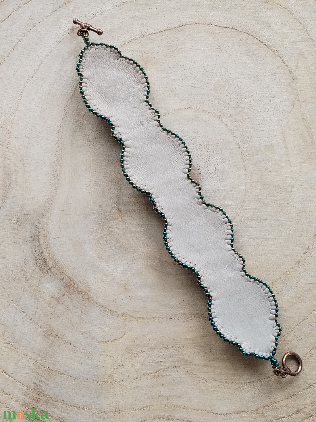 Aventurin hímzett karkötő  - ékszer - karkötő - széles karkötő - Meska.hu