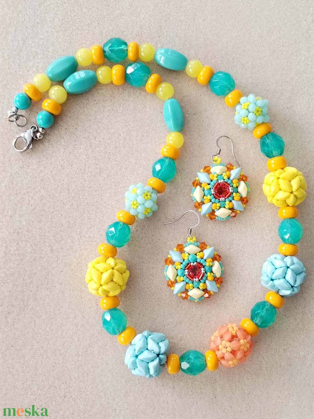 Tavaszváró vidám fülbevaló - ékszer - fülbevaló - lógó fülbevaló - Meska.hu