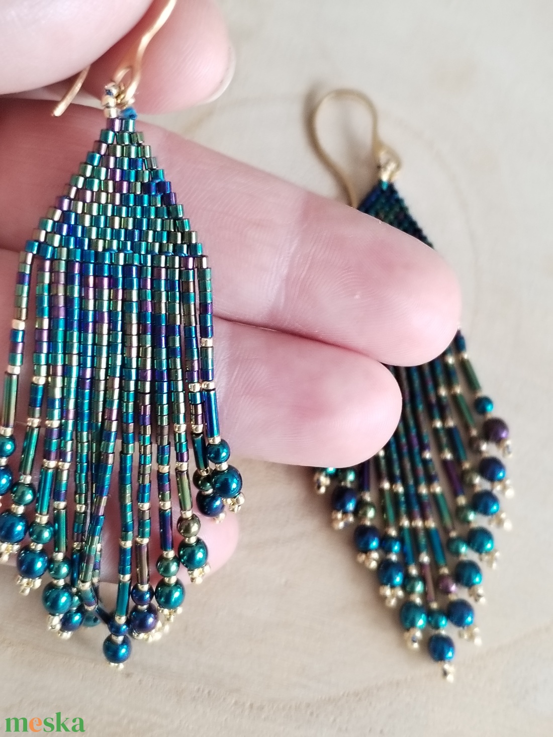 Irizáló kék - arany tojtos fülbevaló  - ékszer - fülbevaló - lógó fülbevaló - Meska.hu