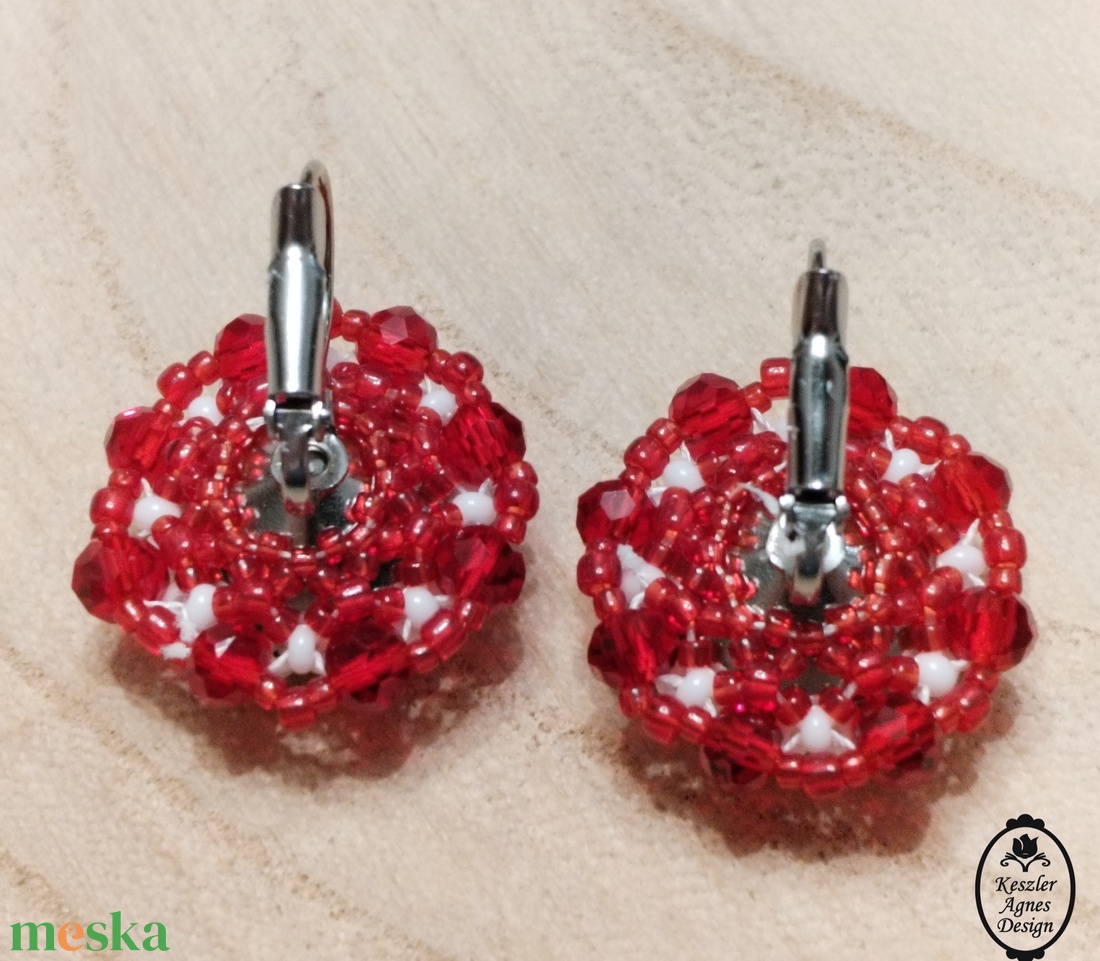 Trikolór kristályos fülbevaló, nemzeti színű fülbevaló  - ékszer - fülbevaló - lógó fülbevaló - Meska.hu