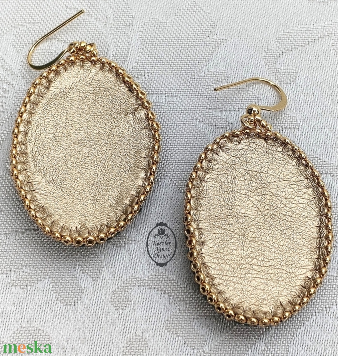 Ízisz szárnyai, Ovális aventurin egyiptomi stílusú hímzett fülbevaló  - ékszer - fülbevaló - lógó fülbevaló - Meska.hu