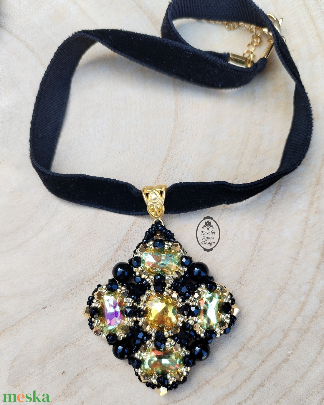 DIY- tutorial, Négyszögletes, csillogó medál minta, gyöngyfűzési útmutató  - diy (csináld magad) - fűzésminták - Meska.hu