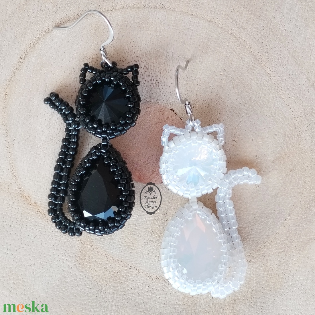 DIY - KIT - gyöngyfűző csomag - fekete macska- fehér macska fülbevaló - diy (csináld magad) - egységcsomag - Meska.hu