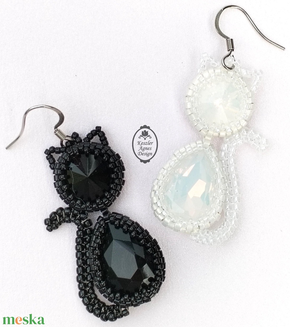 DIY - KIT - gyöngyfűző csomag - fekete macska- fehér macska fülbevaló - diy (csináld magad) - egységcsomag - Meska.hu