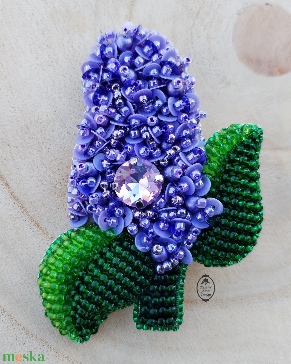 Orgona bross, hímzett virág kitűző, 3d hímzés, egyedi ajándék ötlet  - ékszer - kitűző és bross - Meska.hu