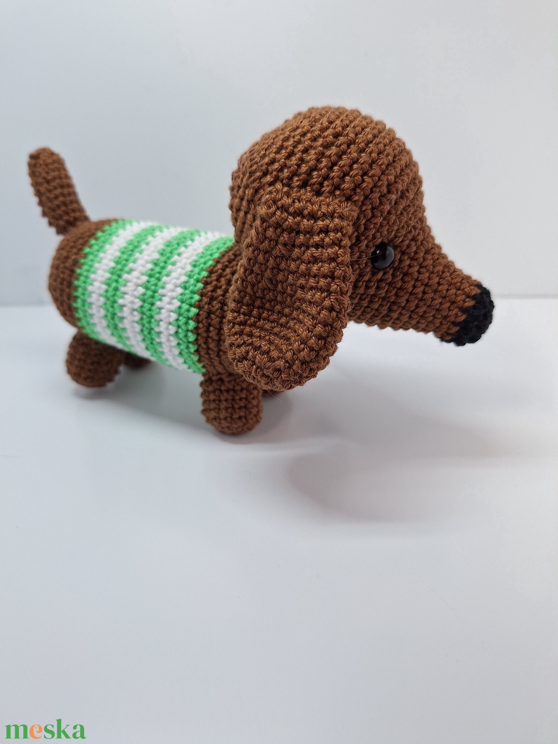 Horgolt tacskó  - játék & sport - plüssállat & játékfigura - kutya - Meska.hu