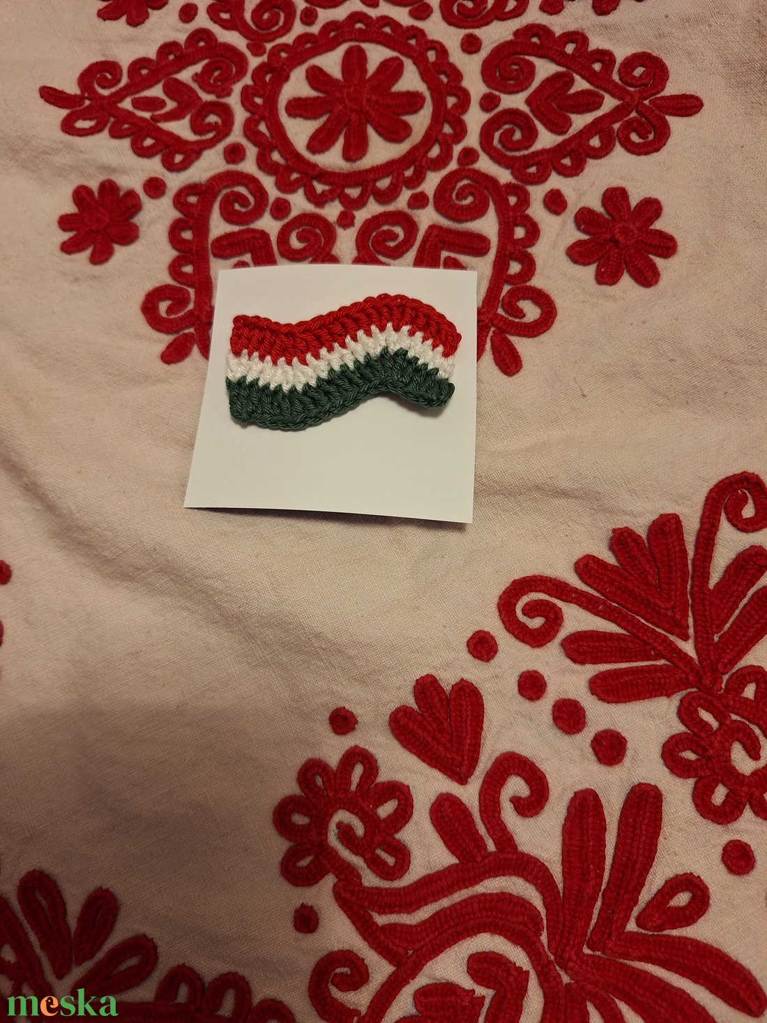 Zászló alakú kokárda  - ékszer - kitűző és bross - Meska.hu