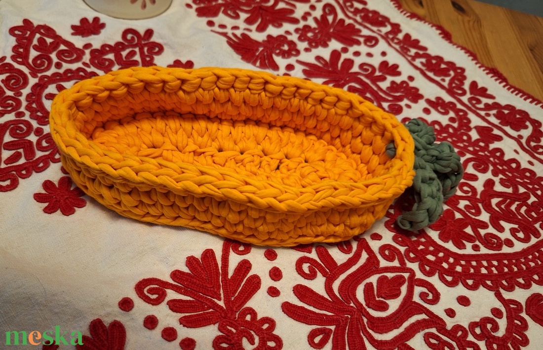 Sárgarépa alakú kínáló-kosár - ünnepi díszek, dekorációk - húsvéti díszek és dekorációk - húsvéti asztaldíszek - Meska.hu