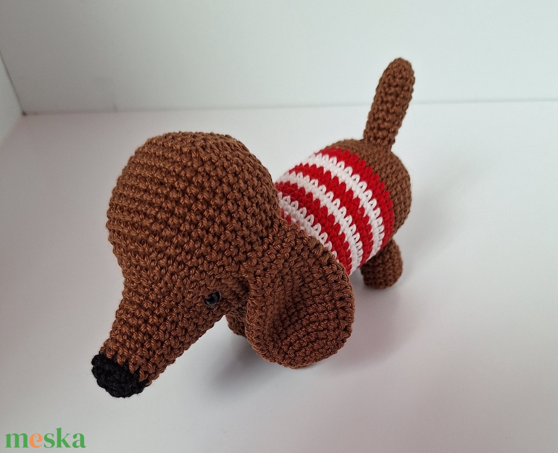 Horgolt tacsi  - játék & sport - plüssállat & játékfigura - kutya - Meska.hu