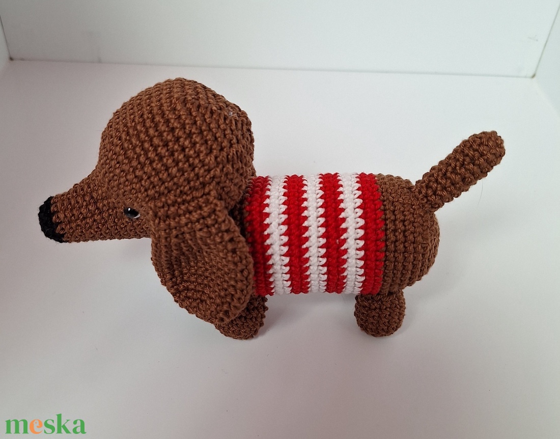 Horgolt tacsi  - játék & sport - plüssállat & játékfigura - kutya - Meska.hu