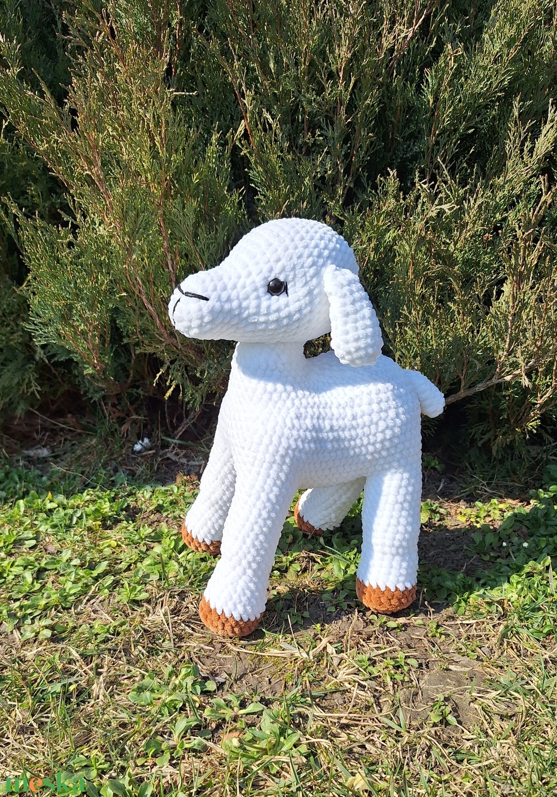 Horgolt bárány  - ünnepi díszek, dekorációk - húsvéti díszek és dekorációk - húsvéti ablakdíszek - Meska.hu