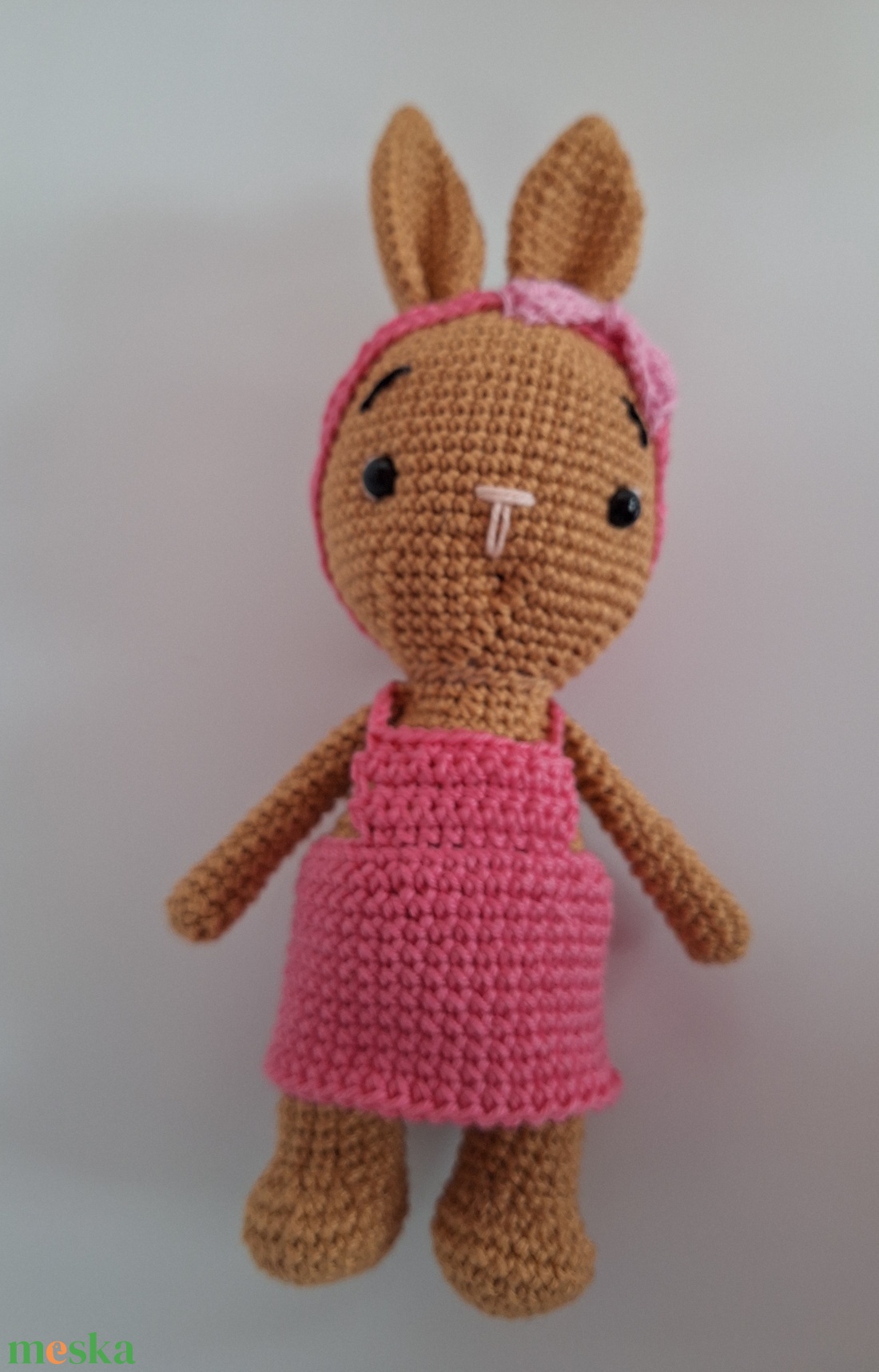 Horgolt nyuszilány  - baba - mama - baba játékok - szundikendő, alvóka - Meska.hu