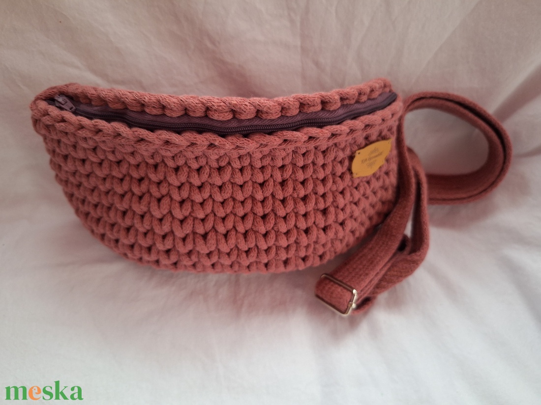 Horgolt crossbody táska  - táska & tok - kézitáska & válltáska - vállon átvethető táska - Meska.hu