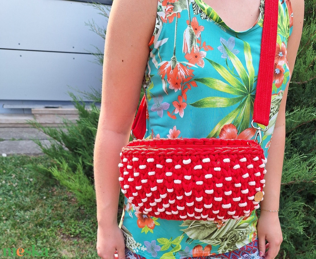 Horgolt crossbody táska  - táska & tok - kézitáska & válltáska - vállon átvethető táska - Meska.hu