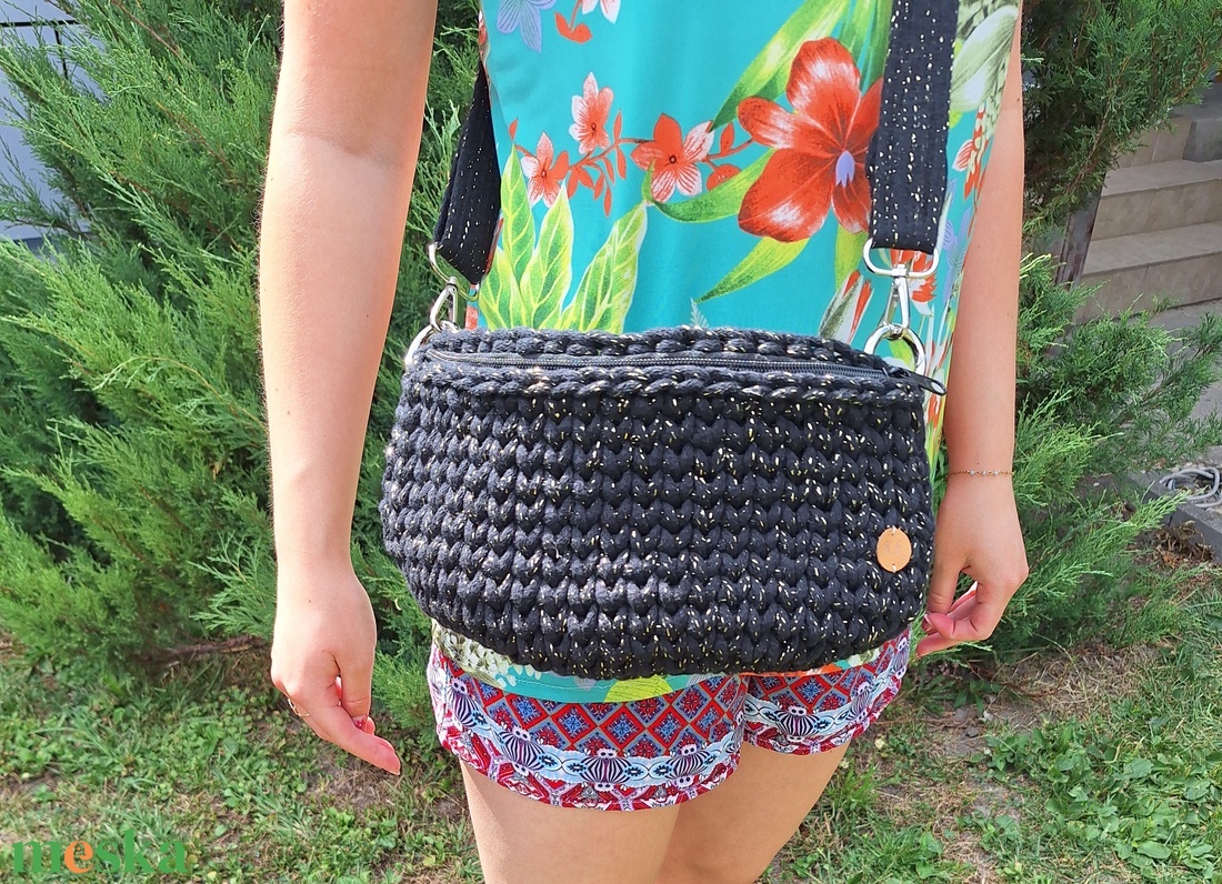 Horgolt crossbody táska  - táska & tok - kézitáska & válltáska - vállon átvethető táska - Meska.hu