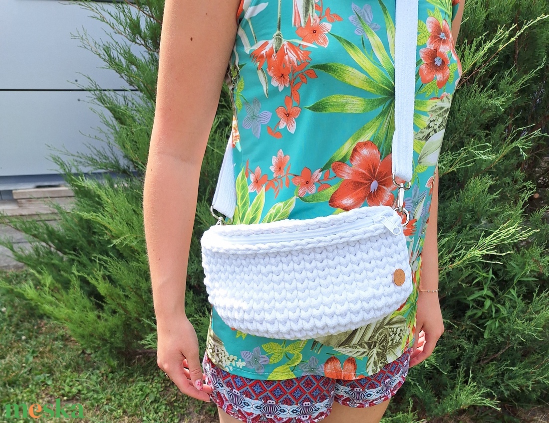 Horgolt crossbody táska  - táska & tok - kézitáska & válltáska - vállon átvethető táska - Meska.hu