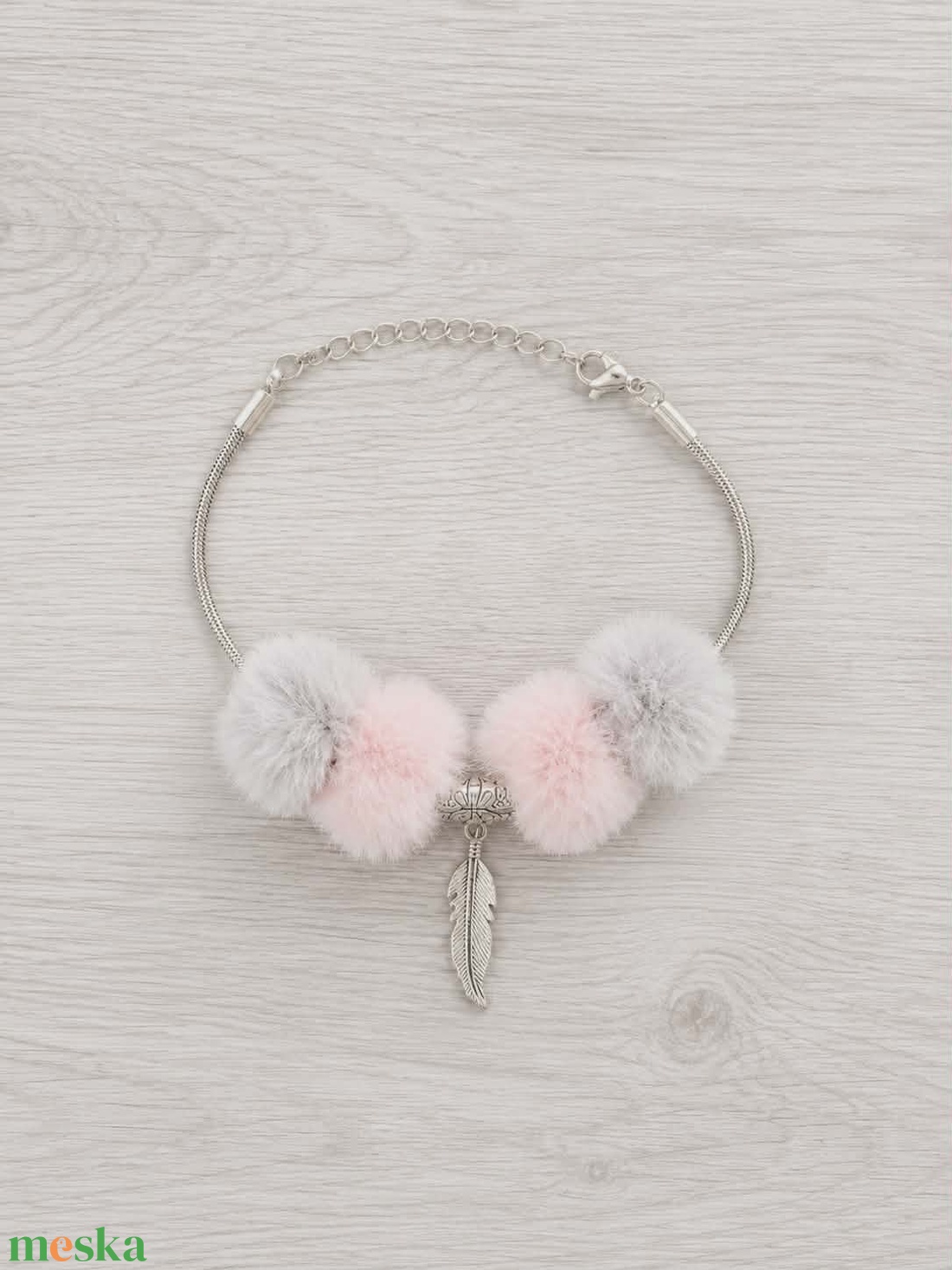 Pomponos charm karkötő - ékszer - karkötő - charm karkötő - Meska.hu