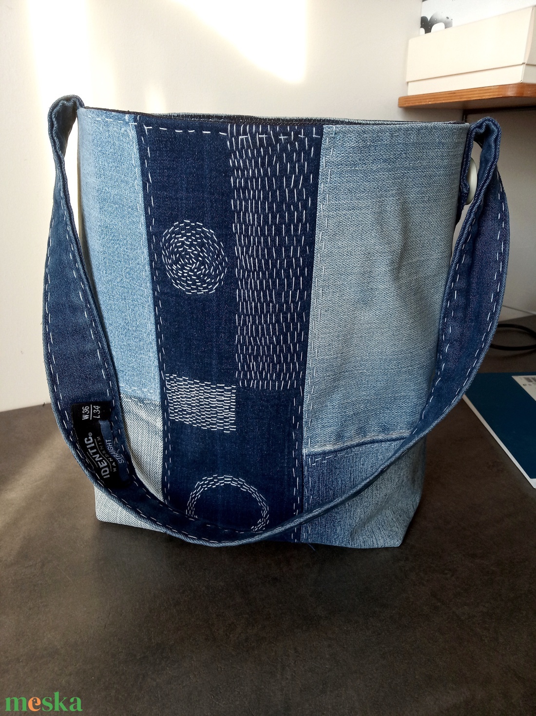 Sashiko technikával készült farmer táska - táska & tok - kézitáska & válltáska - kézitáska - Meska.hu Sashiko technikával készült farmer táska - táska & tok - kézitáska & válltáska - kézitáska - Meska.hu