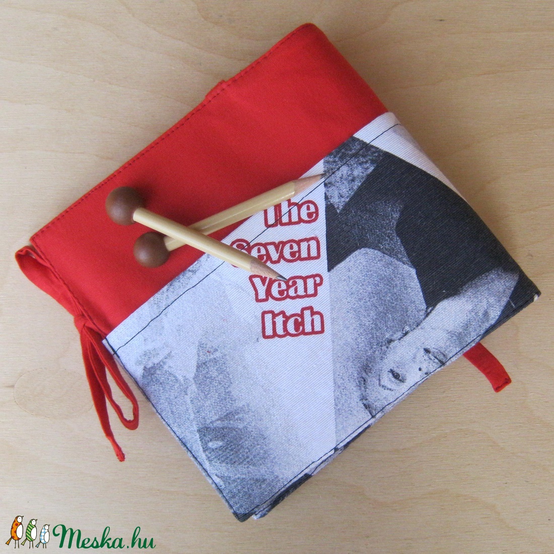 Marilyn kézimunka füzet - piros -  - Meska.hu