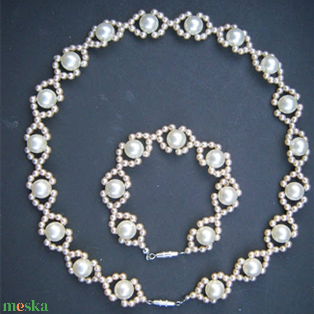 Gyöngy nyaklánc és karkötő  - ékszer - nyaklánc - gyöngyös nyaklánc - Meska.hu