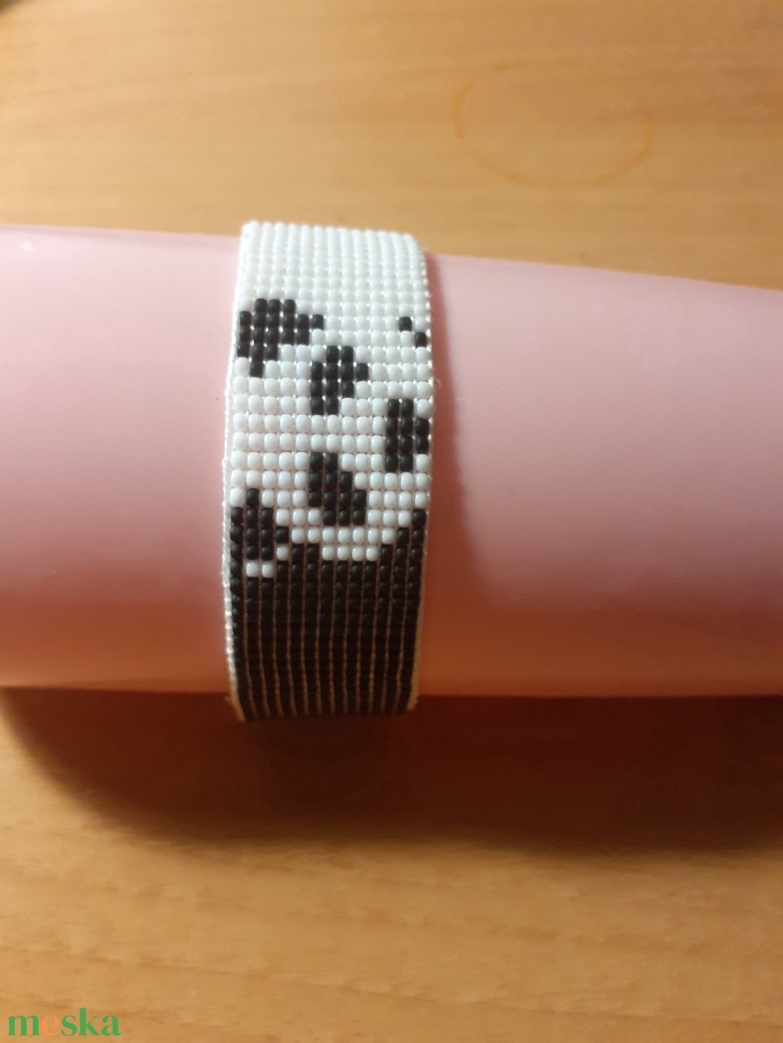 Fekete-feher pandas gyöngyszövött karkötő - ékszer - karkötő - gyöngyös karkötő - Meska.hu Fekete-feher pandas gyöngyszövött karkötő - ékszer - karkötő - gyöngyös karkötő - Meska.hu