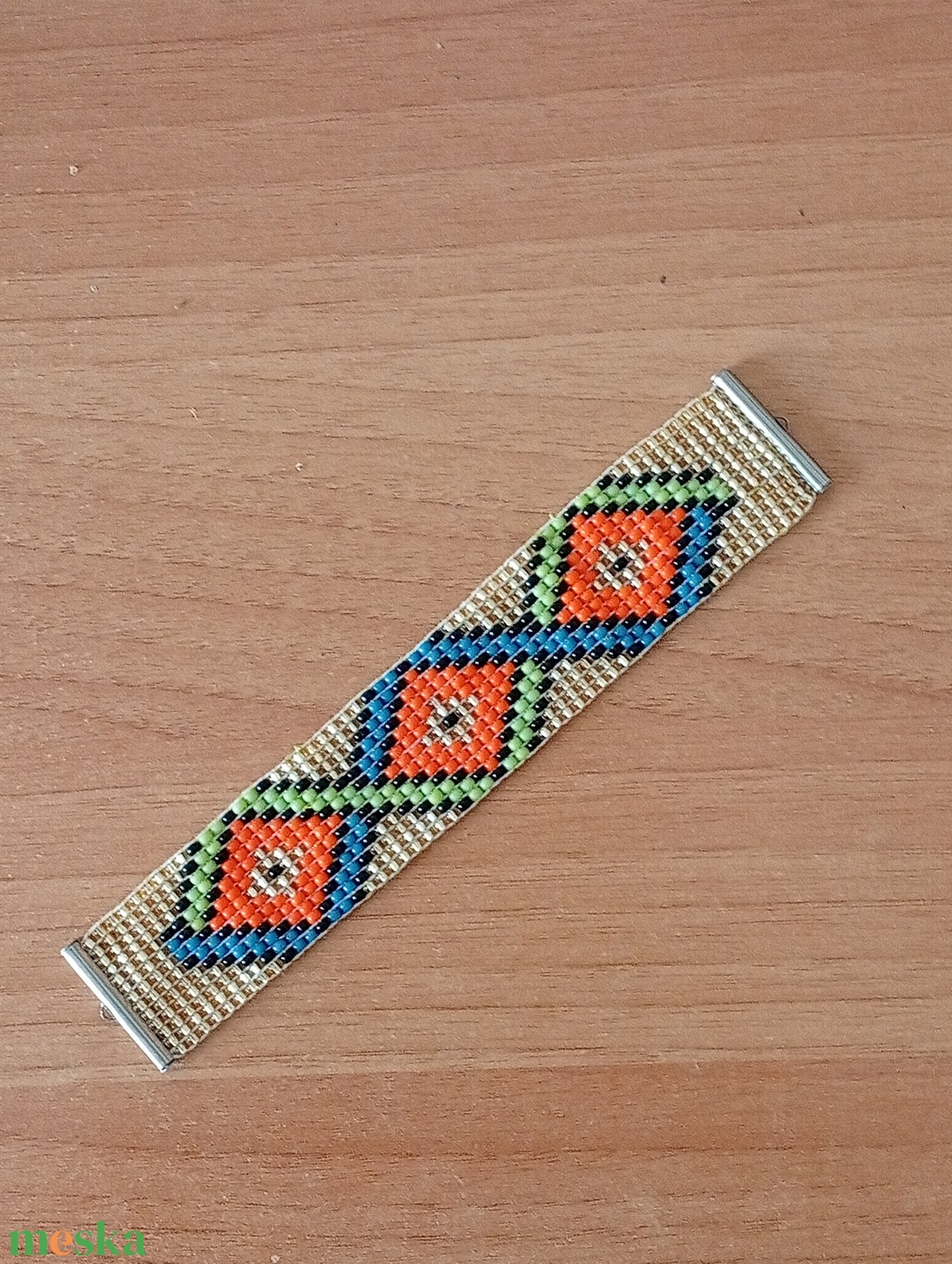 Széles színes gyongyszovott karkoto - ékszer - karkötő - gyöngyös karkötő - Meska.hu