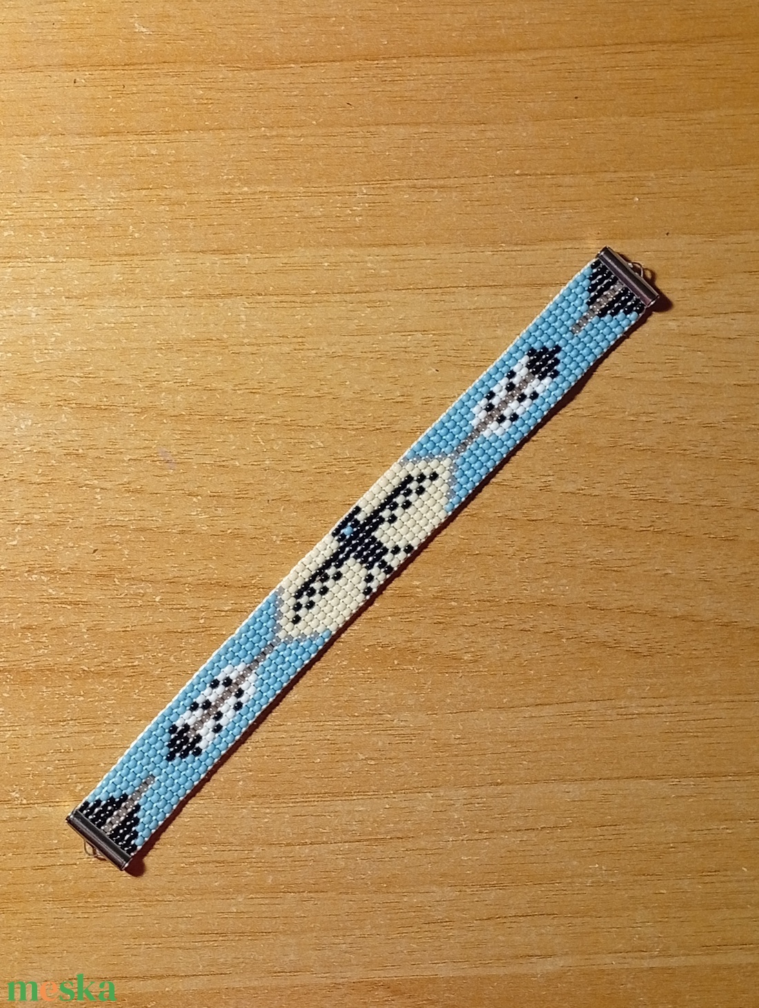Madaras gyongyszovott karkoto - ékszer - karkötő - gyöngyös karkötő - Meska.hu