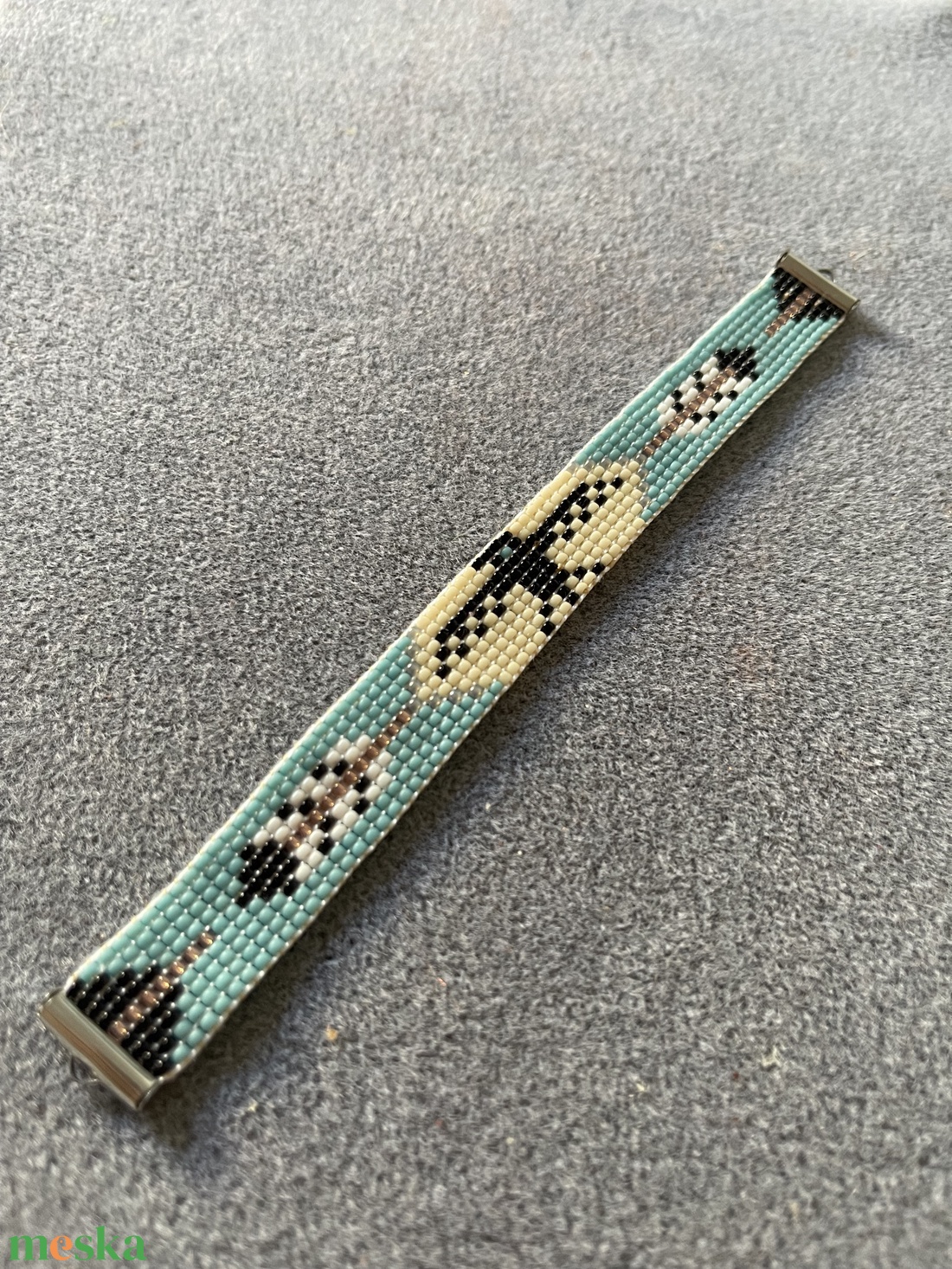 Madaras gyongyszovott karkoto - ékszer - karkötő - gyöngyös karkötő - Meska.hu