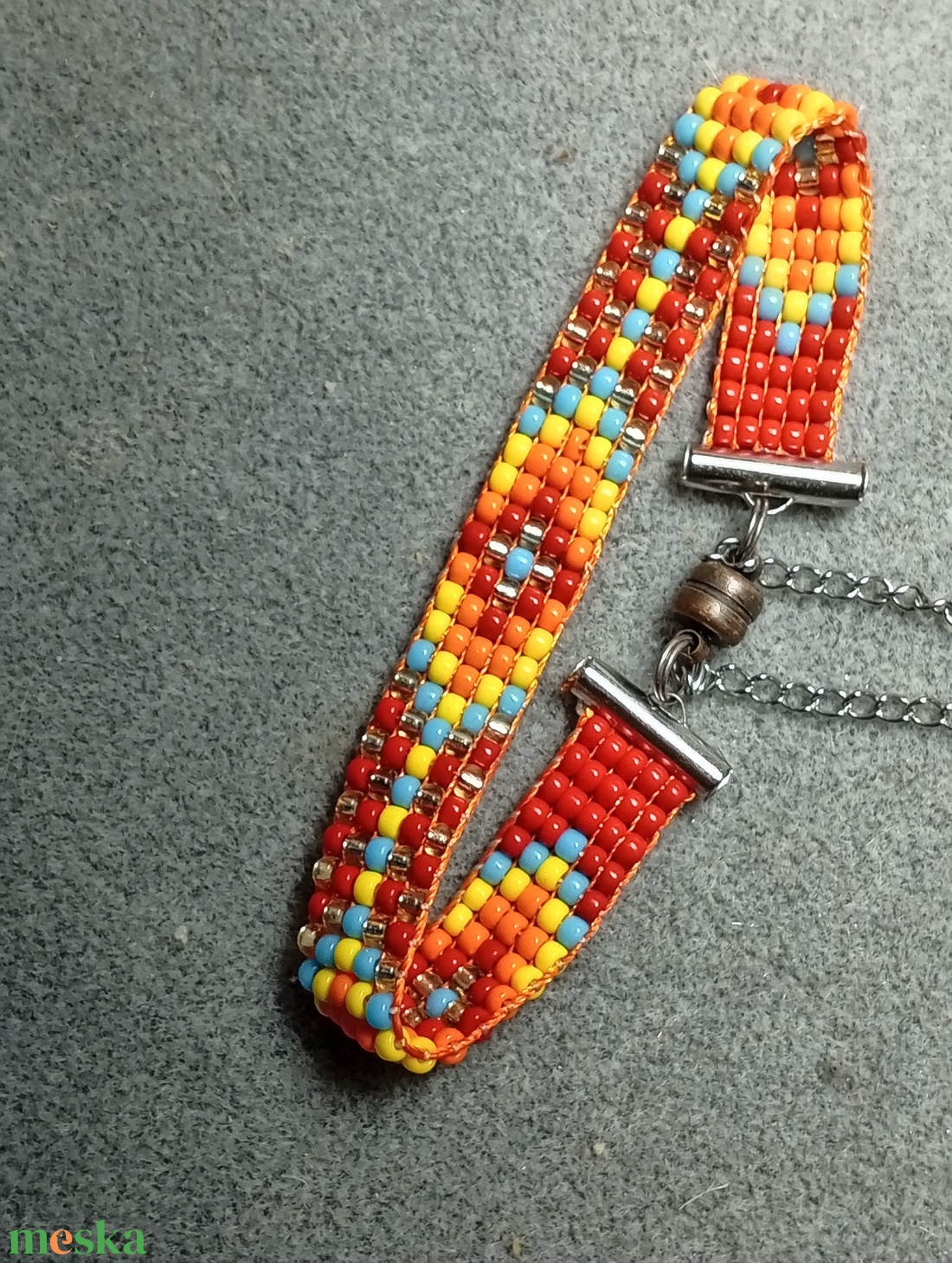Diszdobozos színes 2  gyöngyszövött karkötő  - ékszer - karkötő - gyöngyös karkötő - Meska.hu