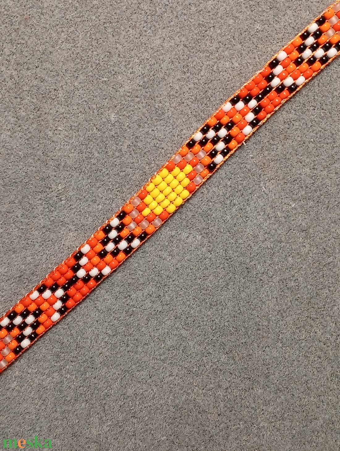 Színes 12 gyöngyszövött karkoto - ékszer - karkötő - gyöngyös karkötő - Meska.hu