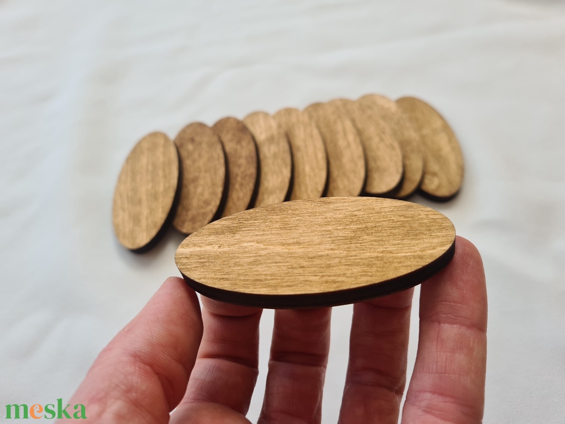 Ovális forma festett fából (8 cm) - 10 darabos csomagban - esküvő - dekoráció - helyszíni dekor - Meska.hu Ovális forma festett fából (8 cm) - 10 darabos csomagban - esküvő - dekoráció - helyszíni dekor - Meska.hu
